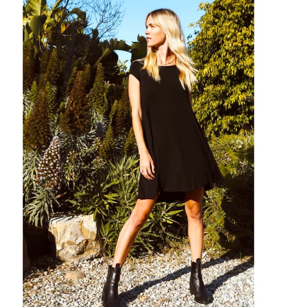 Black Karen Kane dress